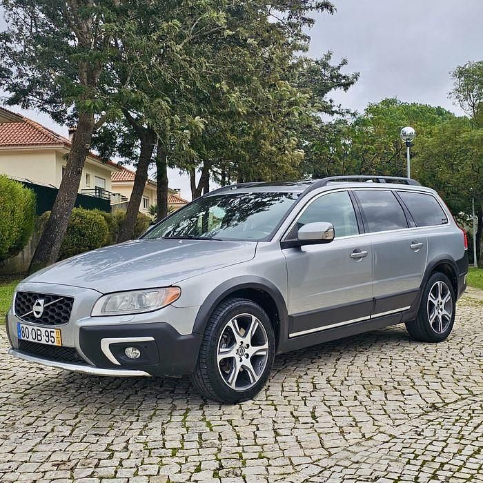 Usado 2013 Volvo XC70 Sedan | € 11.990 - Imagem 1/4