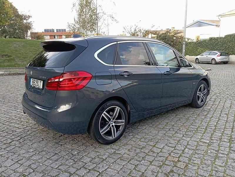 Cinzento Usado 2016 BMW 218 Carrinha | € 15.500 (Preço justo) - Imagem 1/4