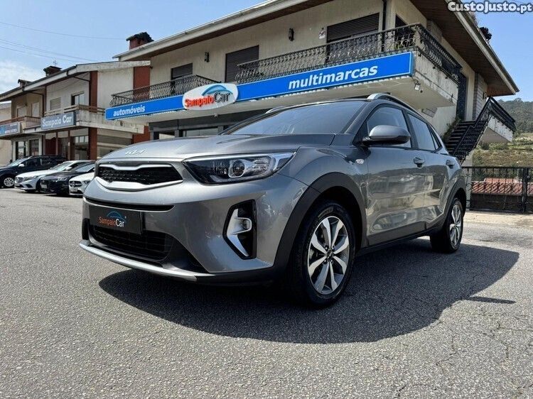 Cinza Usado 2024 Kia Stonic SUV | € 17.499 (Preço justo) - Imagem 1/1