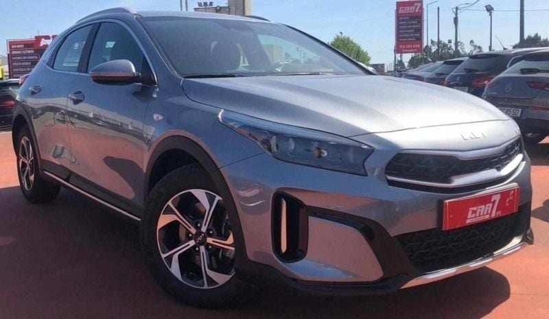 Cinza Usado 2023 Kia XCeed SUV | € 20.500 (Preço justo) - Imagem 1/4