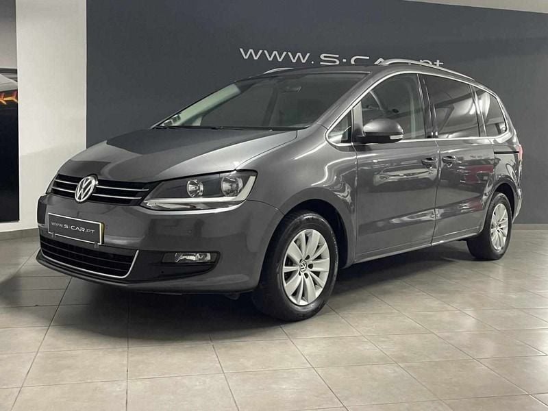Cinzento Usado 2016 VW Sharan Monovolume | € 19.990 (Bom preço) - Imagem 1/4