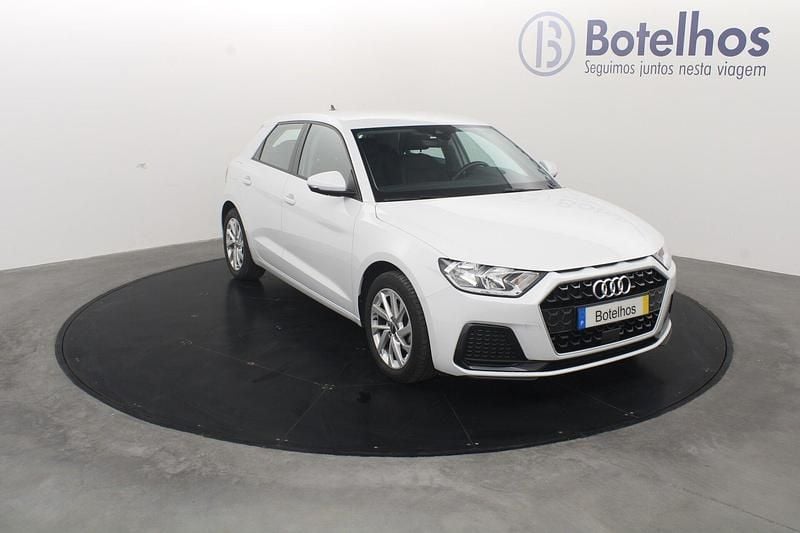 Branco Usado 2024 Audi A1 Advanced Citadino | € 23.900 (Caro) - Imagem 1/4