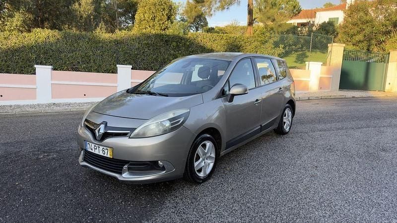 Usado 2012 Renault Scénic III Monovolume | € 4.350 (Super Preço) - Imagem 1/4