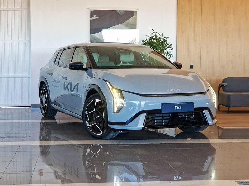 Usado 2025 Kia EV4 GT-Line | € 43.650 - Imagem 1/4