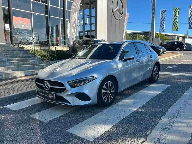 Usado Mercedes 200 163 HP (119 kW) 2024 Cinzento