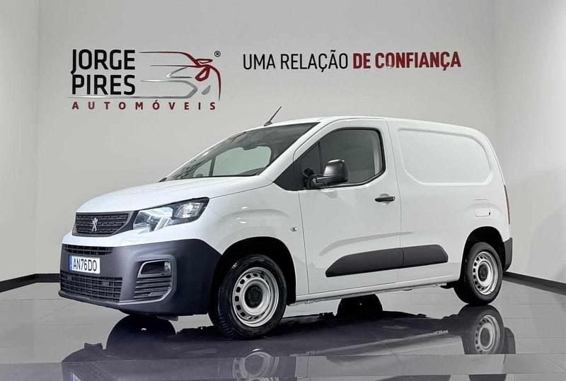 Branco Usado 2021 Peugeot Partner Monovolume | € 14.990 (Bom preço) - Imagem 1/4