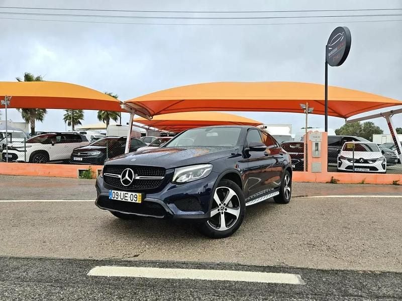 Usado Mercedes GLC350 AMG line 320 HP (235 kW) 2018 Azul escuro Coupé