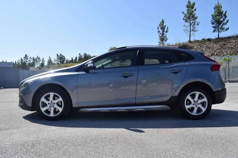 Usado Volvo V40 CC 115 HP (84 kW) 2015 Cinzento Carrinha