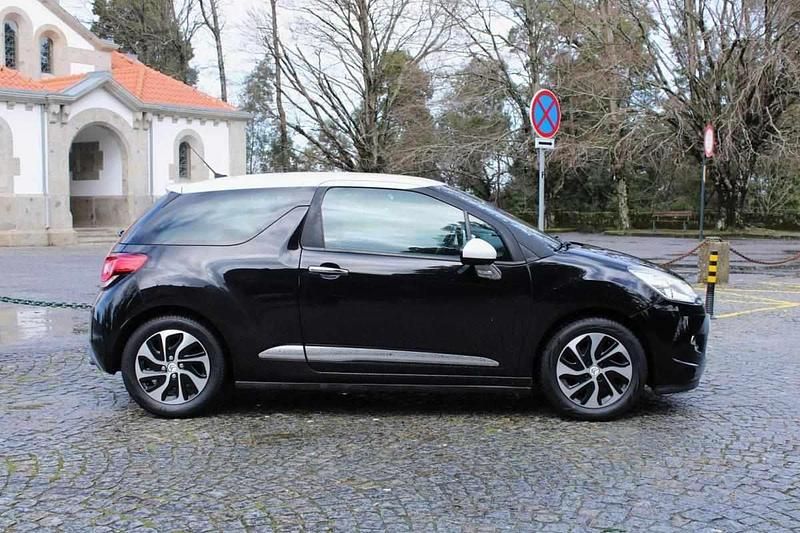 Usado Citroën DS3 So Chic 92 HP (67 kW) 2013 Preto Citadino