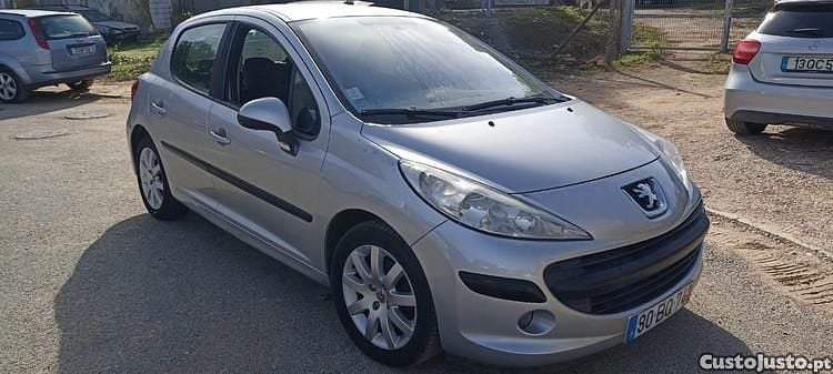 Cinza Usado 2006 Peugeot 207 Sedan | € 5.490 (Preço justo) - Imagem 1/1
