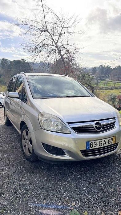 Usado 2008 Opel Zafira Monovolume | € 4.400 - Imagem 1/4