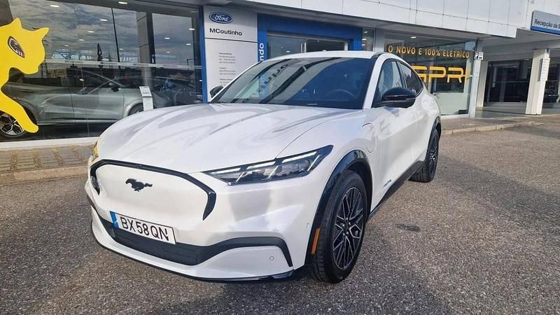 Branco Usado 2025 Ford Mustang Mach-E Premium SUV | € 53.900 - Imagem 1/4
