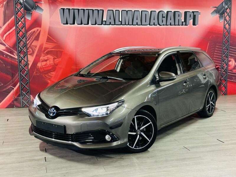 Cinzento Usado 2018 Toyota Auris Touring Sports Carrinha | € 18.900 (Preço justo) - Imagem 1/4