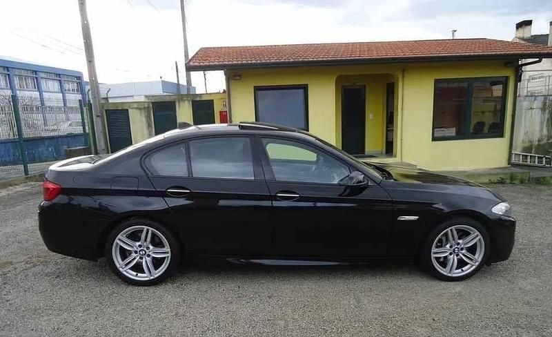 Usado BMW 525 204 HP (150 kW) 2011 Preto Sedan
