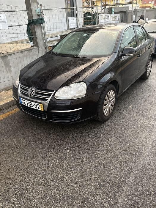 Usado 2008 VW Jetta Sedan | € 3.500 (Bom preço) - Imagem 1/4
