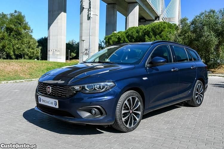 Azul Usado 2017 Fiat Tipo Lounge Carrinha | € 10.950 (Bom preço) - Imagem 1/1