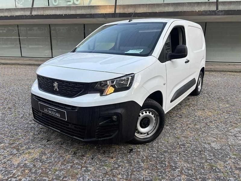 Branco Usado 2019 Peugeot Partner Monovolume | € 10.990 (Preço justo) - Imagem 1/4