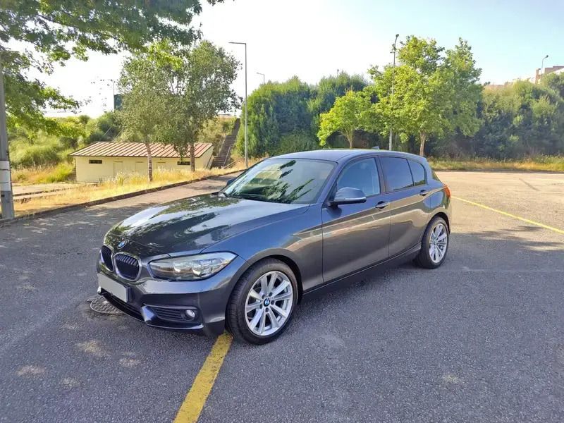 Cinzento Usado 2015 BMW 116 Advantage Citadino | € 12.500 (Preço elevado) - Imagem 1/4