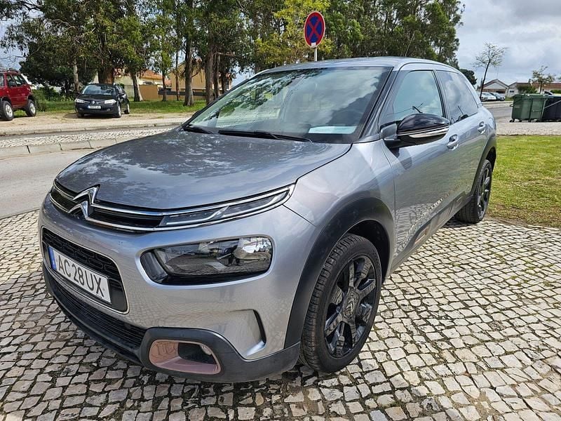 Cinza Usado 2020 Citroën C4 Origins | € 14.900 (Super Preço) - Imagem 1/4