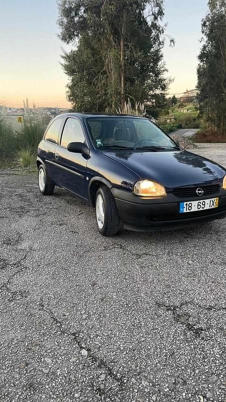 Azul Usado 1997 Opel Corsa Citadino | € 1.250 (Preço justo) - Imagem 1/4