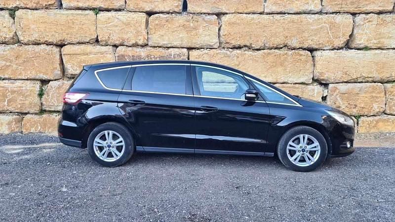 Usado Ford S-MAX Titanium 150 HP (110 kW) 2018 Preto Monovolume
