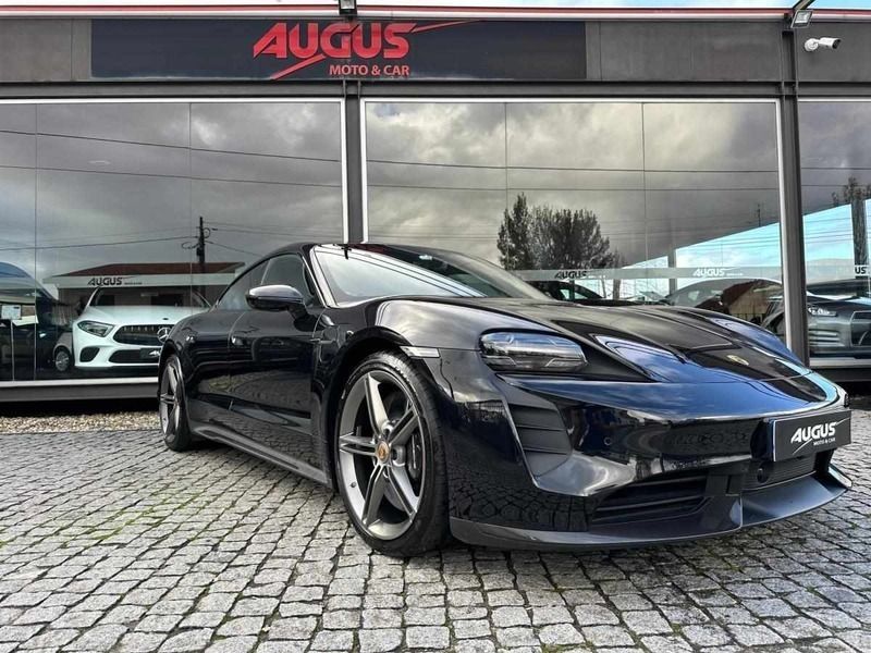 Preto Usado 2021 Porsche Taycan Turbo S Sedan | € 135.000 - Imagem 1/4