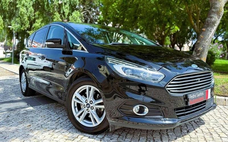 Preto Usado 2017 Ford S-MAX Titanium Monovolume | € 20.990 (Preço justo) - Imagem 1/4