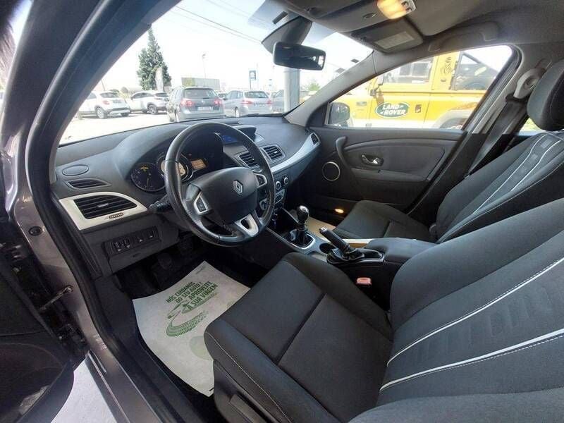 Cinzento Usado 2013 Renault Mégane III Carrinha | € 8.500 (Preço justo) - Imagem 1/4