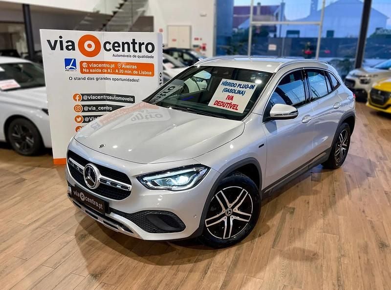 Cinza Usado 2021 Mercedes GLA250 Progressive SUV | € 35.750 (Preço justo) - Imagem 1/4
