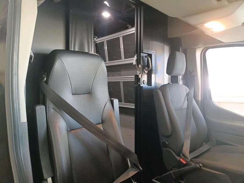 Usado Ford Transit Trend 130 HP (95 kW) 2023 Castanho