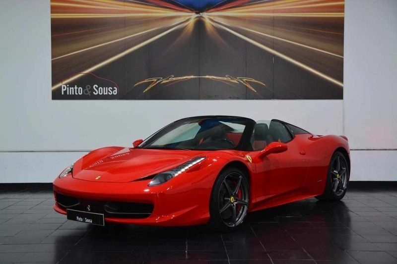 Vermelho Usado 2013 Ferrari 458 Cabrios | € 260.000 - Imagem 1/4