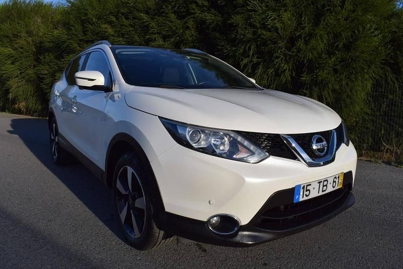 Usado Nissan Qashqai 115 HP (84 kW) 2017 Branco SUV