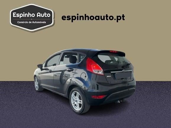 Usado Ford Fiesta 100 HP (73 kW) 2013 Preto Citadino