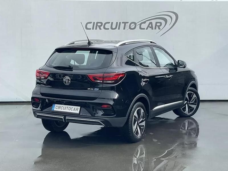 Usado MG ZS Luxury 114 kW (156 HP) 2022 Preto SUV