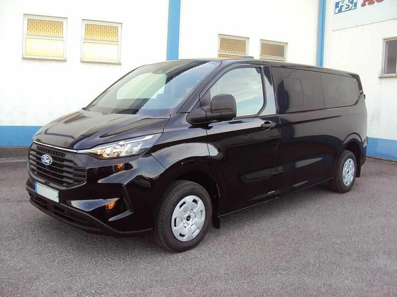 Usado Ford Tourneo Custom 136 HP (100 kW) 2024 Preto Van