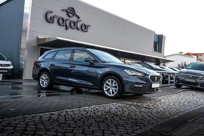 Cinza Usado 2022 Seat Leon Style Carrinha | € 19.900 (Preço justo) - Imagem 1/4