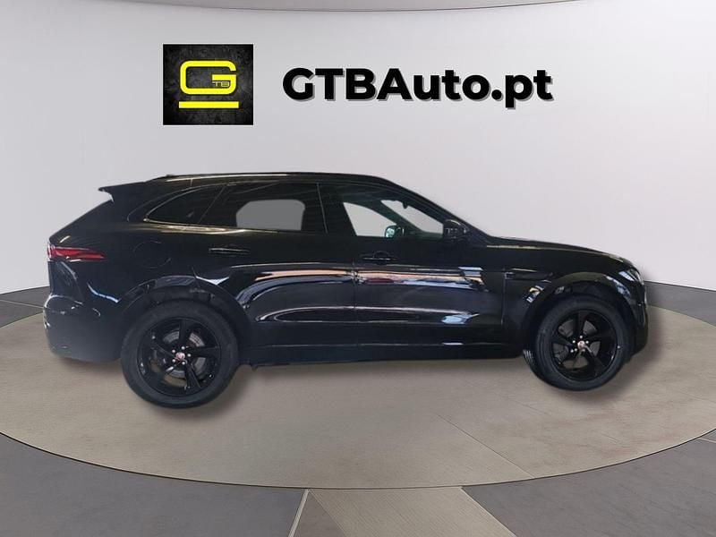 Preto Usado 2021 Jaguar F-Pace R-Dynamic SUV | € 43.900 - Imagem 1/4
