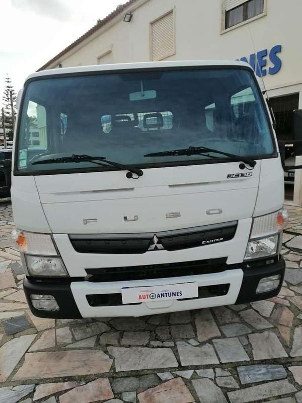 Branco Usado 2017 Mitsubishi Canter | € 24.500 (Bom preço) - Imagem 1/4