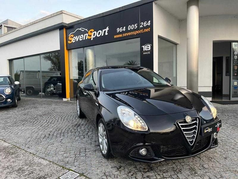 Preto Usado 2016 Alfa Romeo Giulietta Distinctive Citadino | € 13.850 (Caro) - Imagem 1/4
