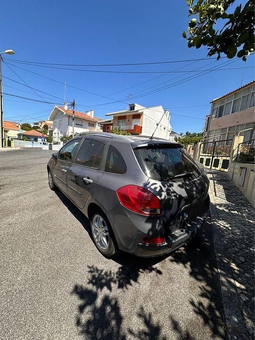 Usado 2009 Renault Clio II Sedan | € 2.000 (Super Preço) - Imagem 1/4