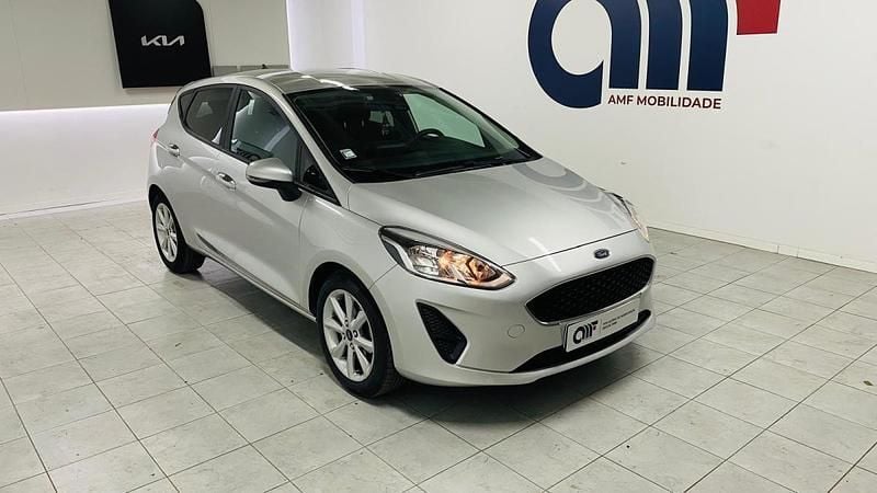 Cinza Usado 2021 Ford Fiesta Active Citadino | € 11.899 (Preço justo) - Imagem 1/4