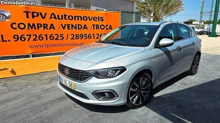 Cinza Usado 2019 Fiat Tipo Lounge Citadino | € 11.950 (Preço justo) - Imagem 1/1