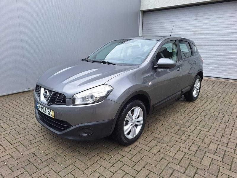 Cinzento Usado 2012 Nissan Qashqai SUV | € 9.500 (Preço justo) - Imagem 1/4