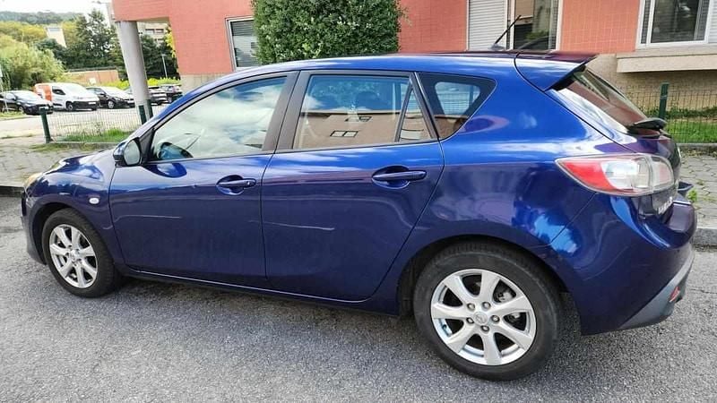 Usado Mazda 3 109 HP (80 kW) 2010 Azul Sedan