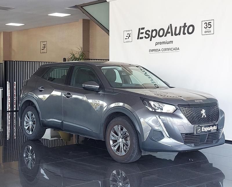 Cinzento Usado 2021 Peugeot 2008 Active SUV | € 16.750 (Bom preço) - Imagem 1/4