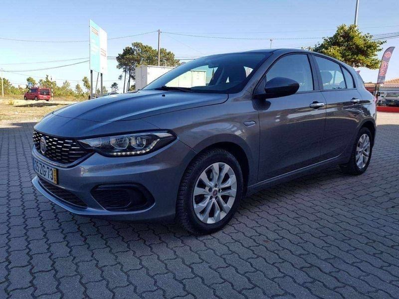 Cinza Usado 2017 Fiat Tipo Wagon Carrinha | € 10.950 (Preço justo) - Imagem 1/4