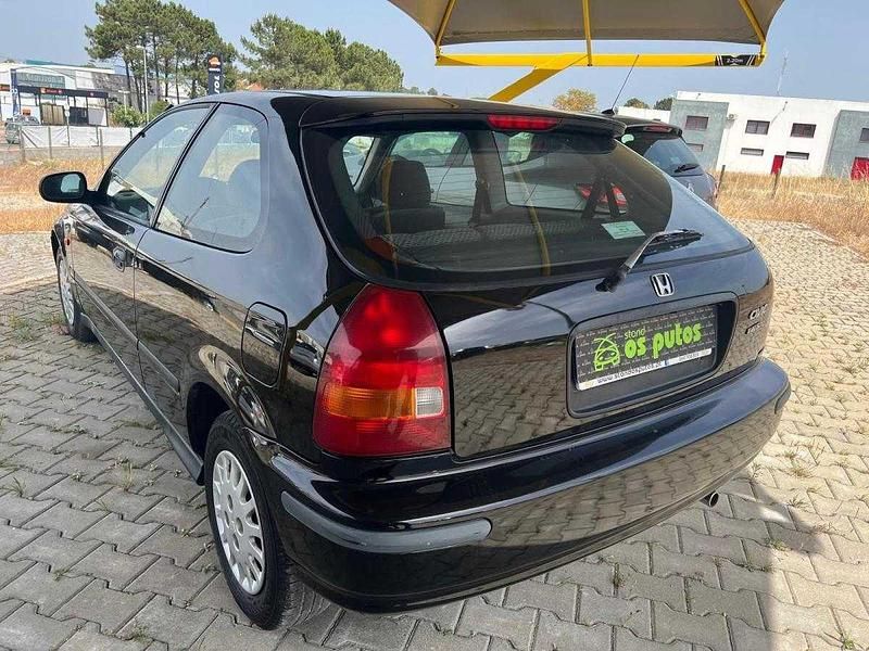 Usado Honda Civic 90 HP (66 kW) 1996 Preto