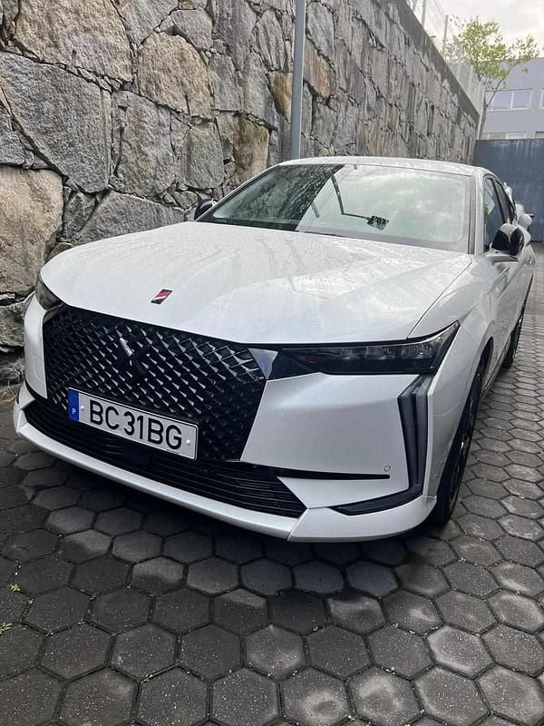 Branco Usado 2023 DS Automobiles DS4 Performance | € 27.899 (Preço justo) - Imagem 1/4