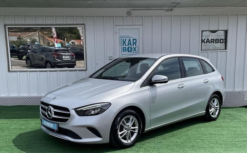 Cinza Usado 2019 Mercedes B180 Progressive Monovolume | € 24.990 (Preço justo) - Imagem 1/4