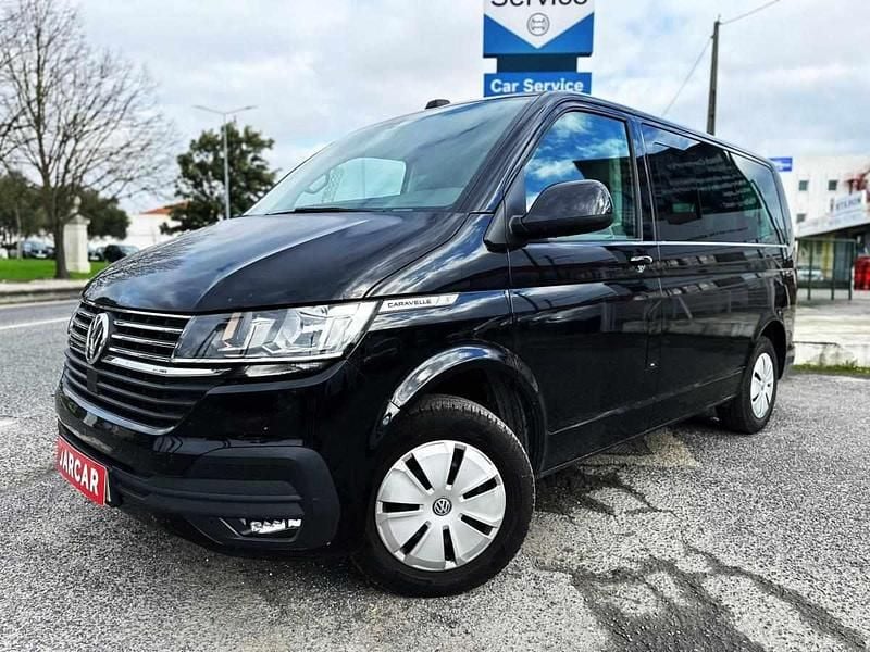 Preto Usado 2022 VW Caravelle Comfortline Monovolume | € 33.900 - Imagem 1/4